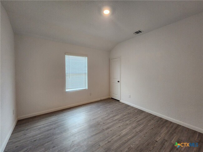 Building Photo - 414 Fairy Duster Dr
