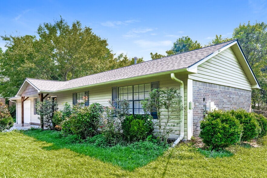 Building Photo - 5124 Rye Cir