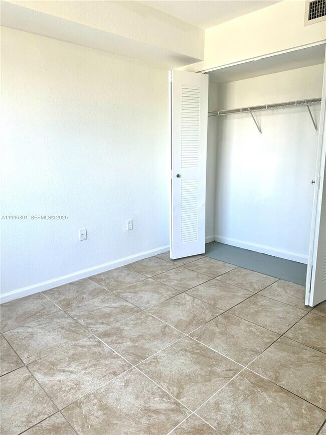 Building Photo - 15480 SW 284th St