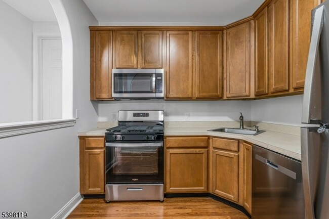 Building Photo - 225 Windmill Ct