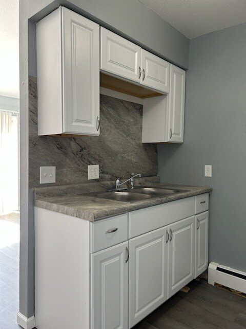 Building Photo - 2044 Arlington Ave