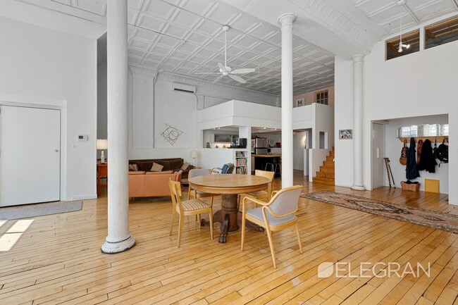 Building Photo - 48 White St