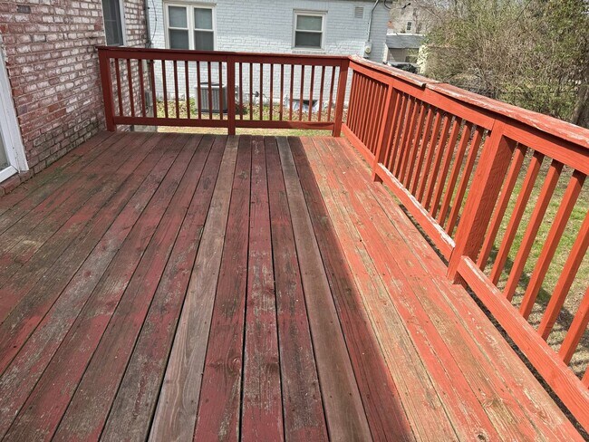 Building Photo - 8661 Litzsinger Rd