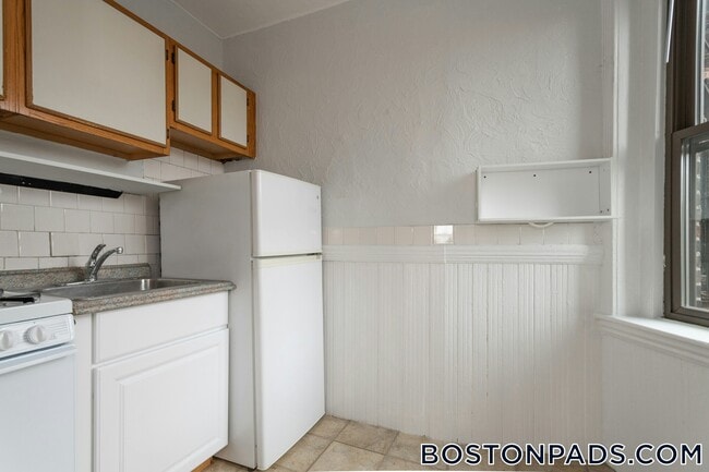 Building Photo - 85 Myrtle St