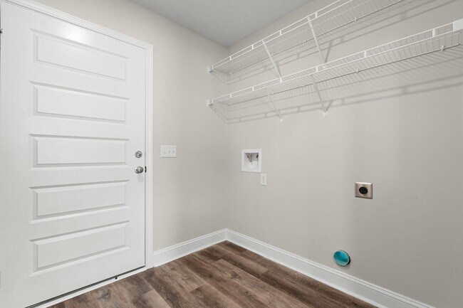 Building Photo - Latitude 32