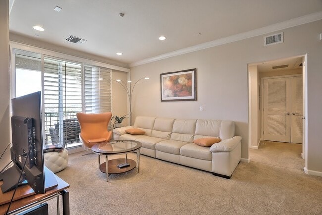 Building Photo - 2BD/2BA Dublin Terraces Condo with Underground Parking, Pool, Fitness Center and More!