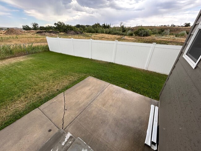 Building Photo - 220 Riverwood Dr
