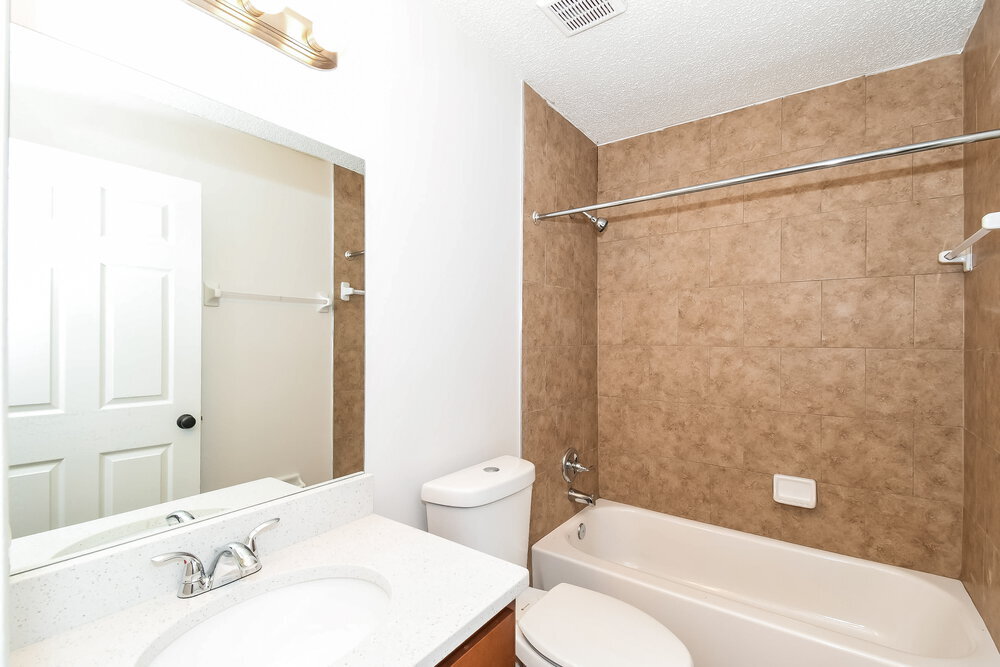 Building Photo - 8736 Townsquare Dr