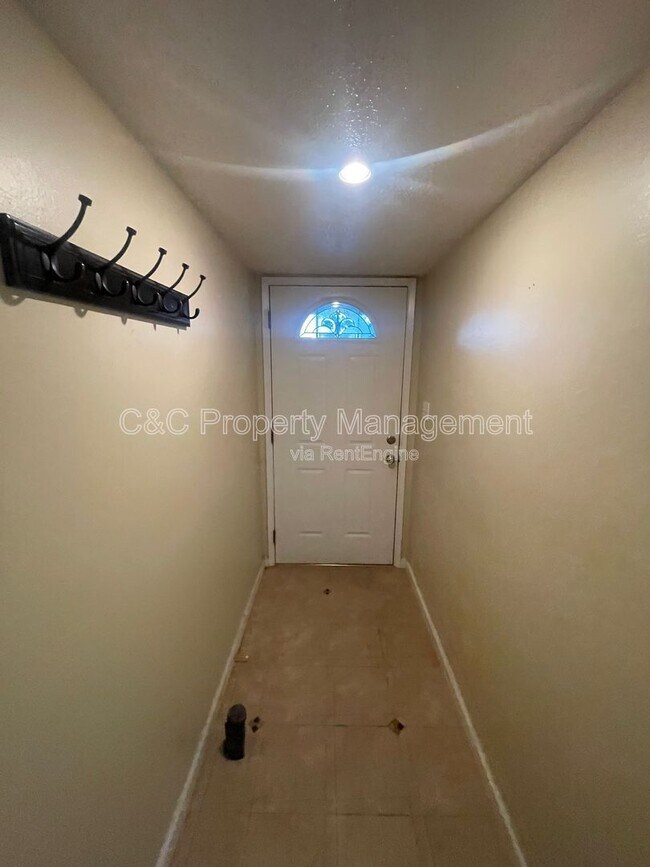 Building Photo - 3723 Wilmington Rd