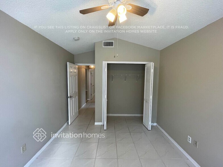 Building Photo - 1840 Candlestick Ct