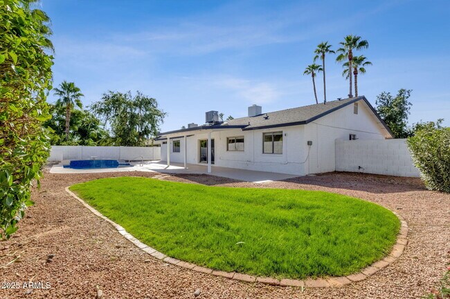 Building Photo - 14421 N 45th St