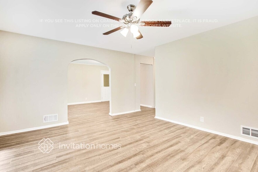 Building Photo - 2496 Montezuma Cir