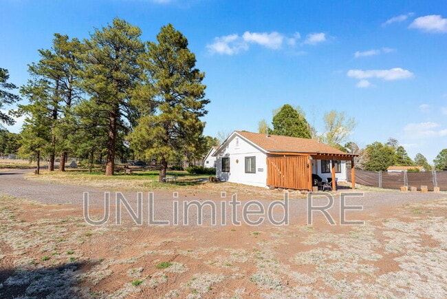 Building Photo - 5750 E Jeremy Ln