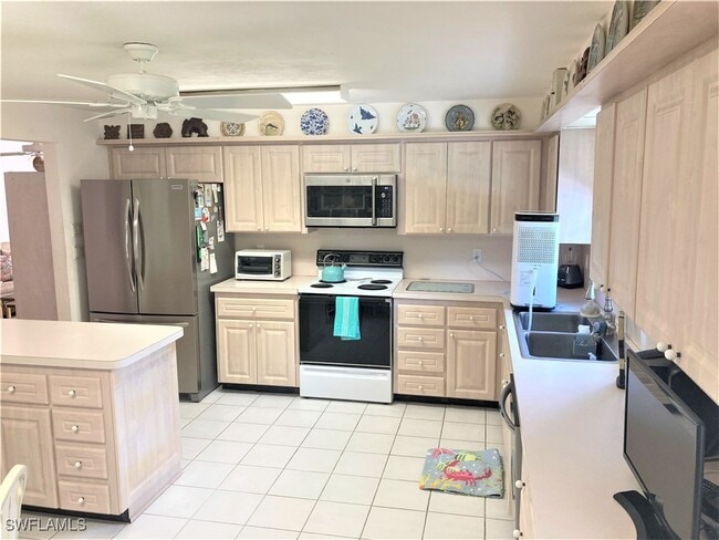 Building Photo - 1256 Mistletoe Ct