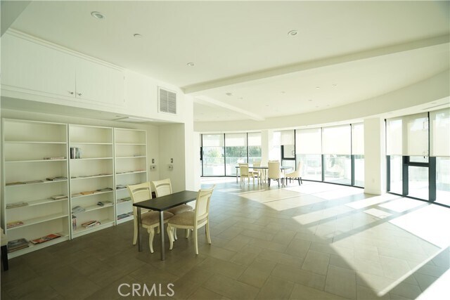 Building Photo - 210 N Monterey St