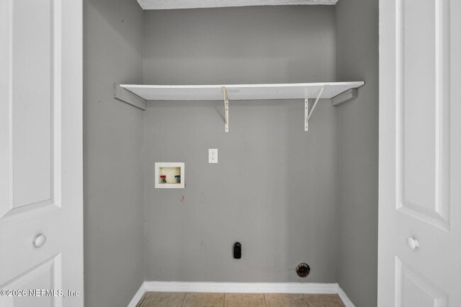 Building Photo - 3183 Wavering Ln