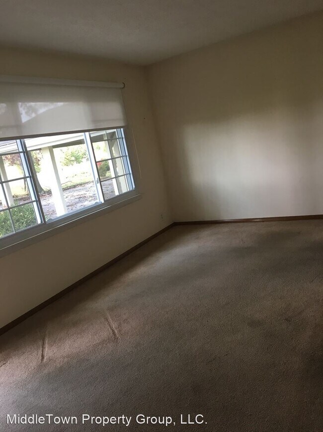 Building Photo - 2 br, 1 bath House - 4400 N. Everett Road