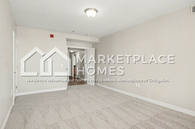 Building Photo - 525 W Lafayette Blvd