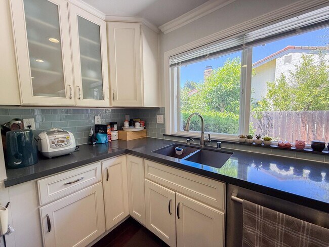 Building Photo - Quite Cul-De-Sac Pleasant Hill Home