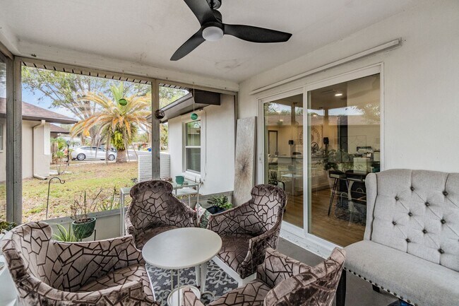 Building Photo - 1813 Chinaberry Dr