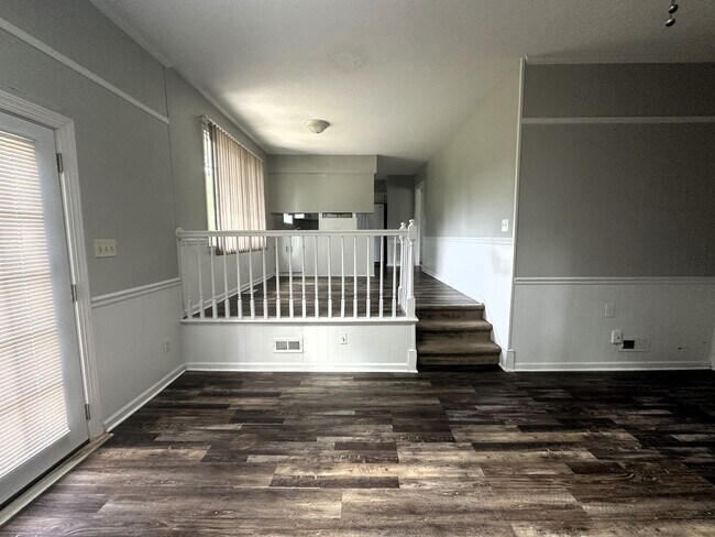 Building Photo - Northeast Raleigh 3 bedroom gem!