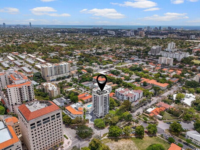 Building Photo - 911 E Ponce De Leon Blvd