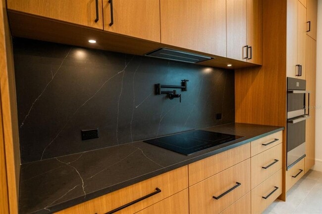 Building Photo - 3010 W Trilby Ave