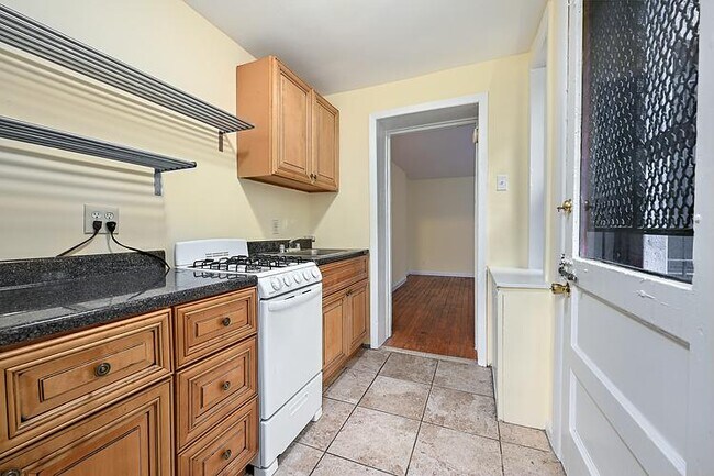 Kitchen - 219 Clinton Ave