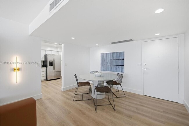 Building Photo - 3546 S Ocean Blvd