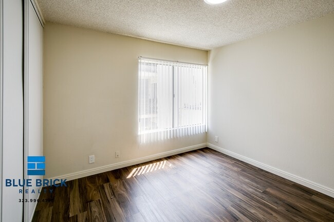 Building Photo - 451 S Harvard Blvd