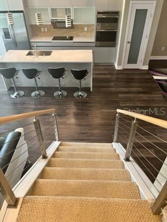 Building Photo - Providence Townhome For Rent