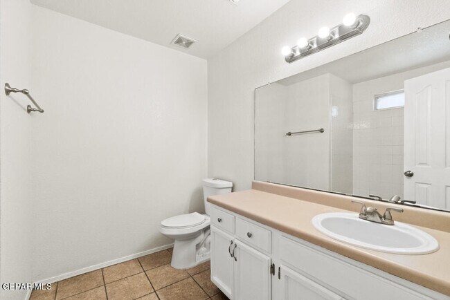 Building Photo - 14056 Tierra Venado Dr