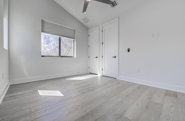 Building Photo - 4903 Lyons Rd