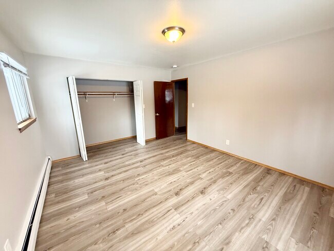 Building Photo - Bayside Apartments