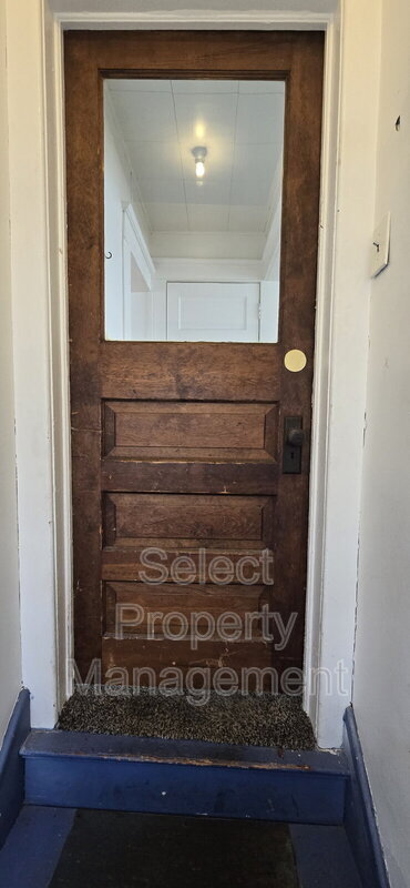 Building Photo - 738 3rd St