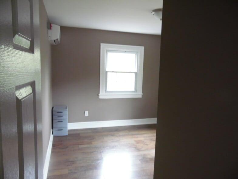 Building Photo - 419 W White Horse Pike