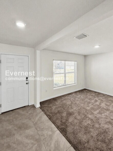 Building Photo - 5106 Plumeria Dr