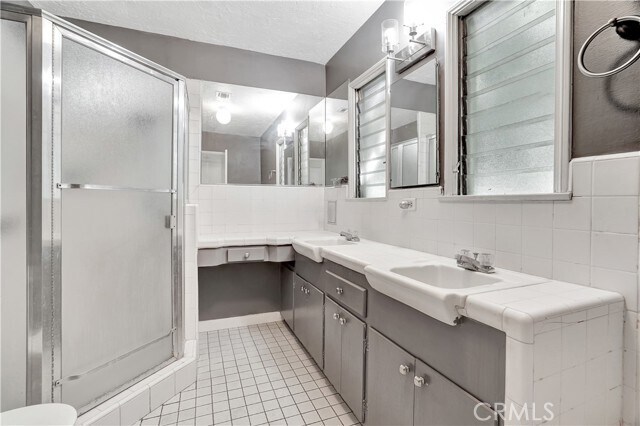 Building Photo - 5835 Jumilla Ave