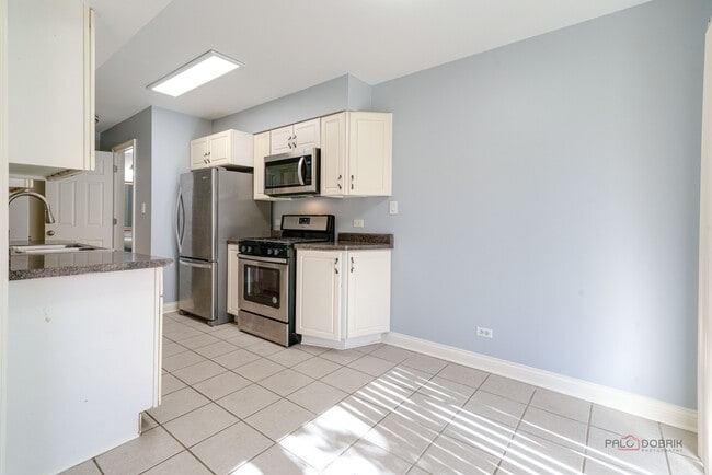 Building Photo - 365 Jefferson Ct