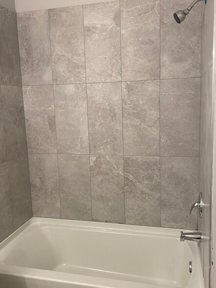 Building Photo - 103 lasalle st