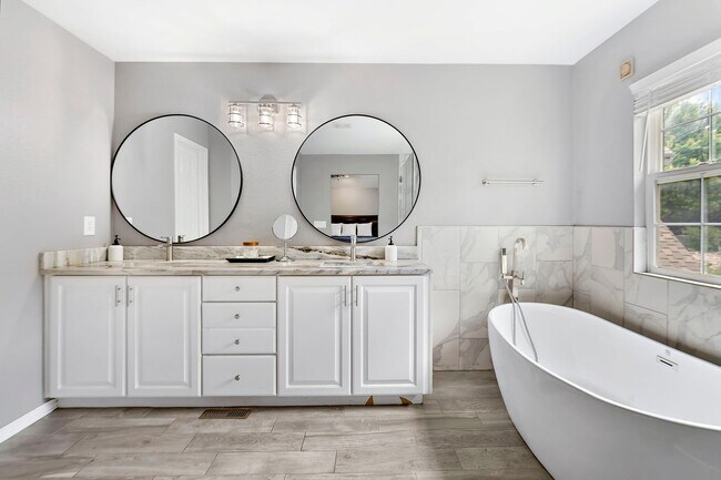 Building Photo - Beautiful Home in Tallyn's Ranch! Special ...