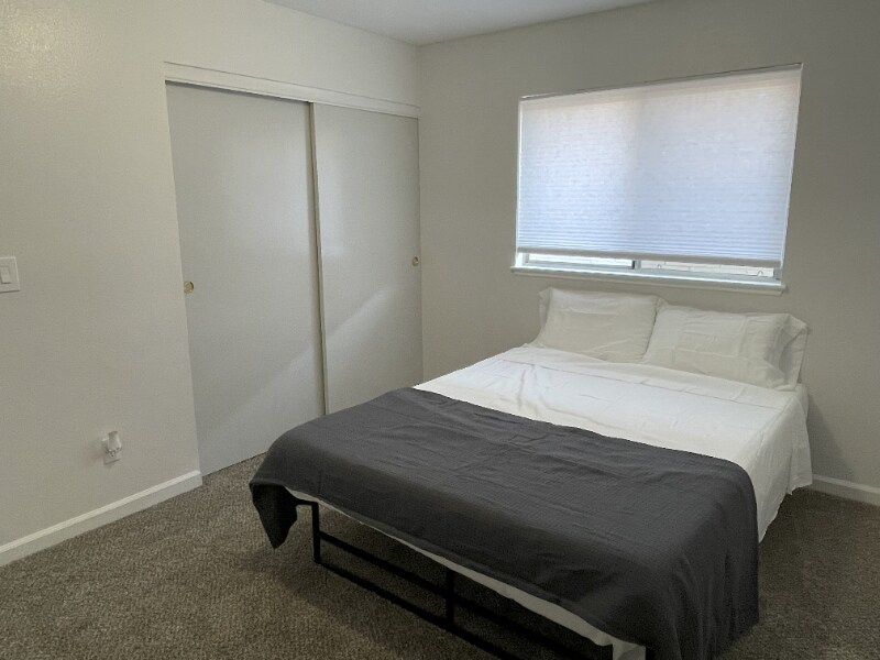 Building Photo - 7135 Shadow Crest Dr