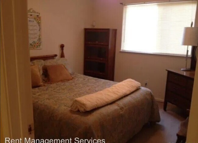 Building Photo - 1000 Teal Ct