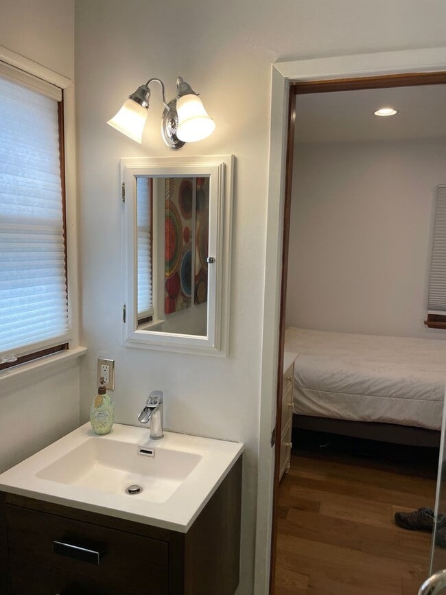 Building Photo - 4 Bedroom Pool Home for Rent in Woodland H...