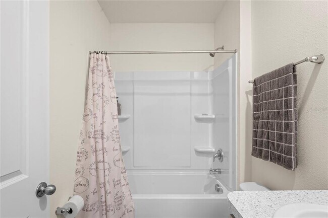 Building Photo - 5675 Chorleywood Ln