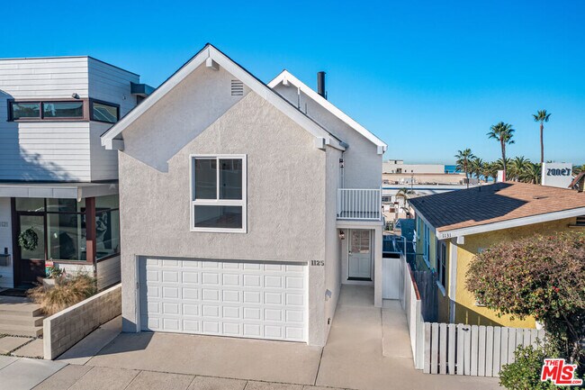 Building Photo - 1125 Manhattan Ave