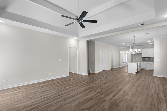 Building Photo - 8132-8132 Snelling Dr