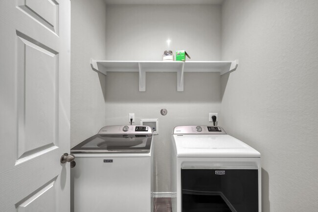 Building Photo - 25248 Pomegranate Pl