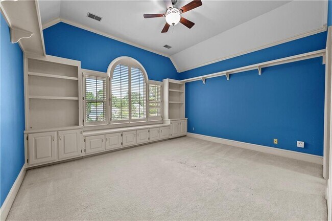 Building Photo - 860 Cramac Dr