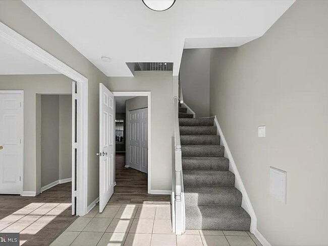 Building Photo - 22989 Whitehall Terrace